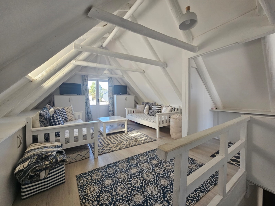 5 Bedroom Property for Sale in Stilbaai Wes Western Cape